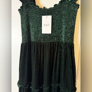 NWT OPT Velvet Flutter Sleeve Tiered Midi Dress Size M Emerald Green
